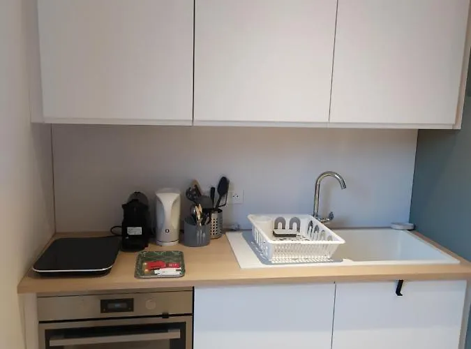 Appartement Bressigny/t1/centre-ville/wi-fi *